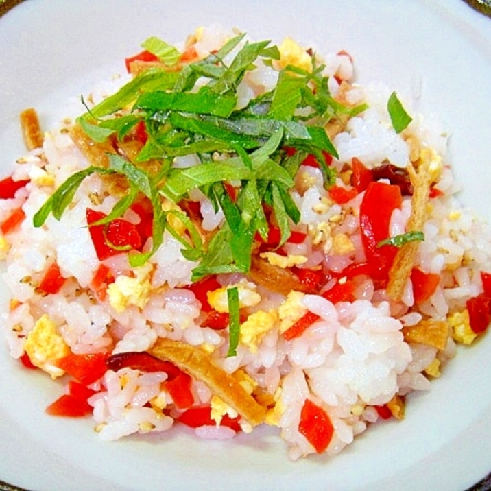 味付き油揚げと福神漬けのちらし寿司風